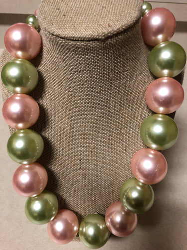 Large One-Strand Pink and Green Pearl Set