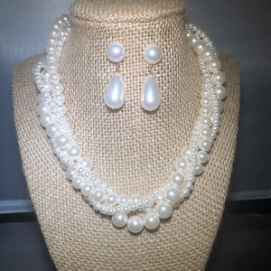 Multi Twist Cream Pearl Set With Matching Earrings